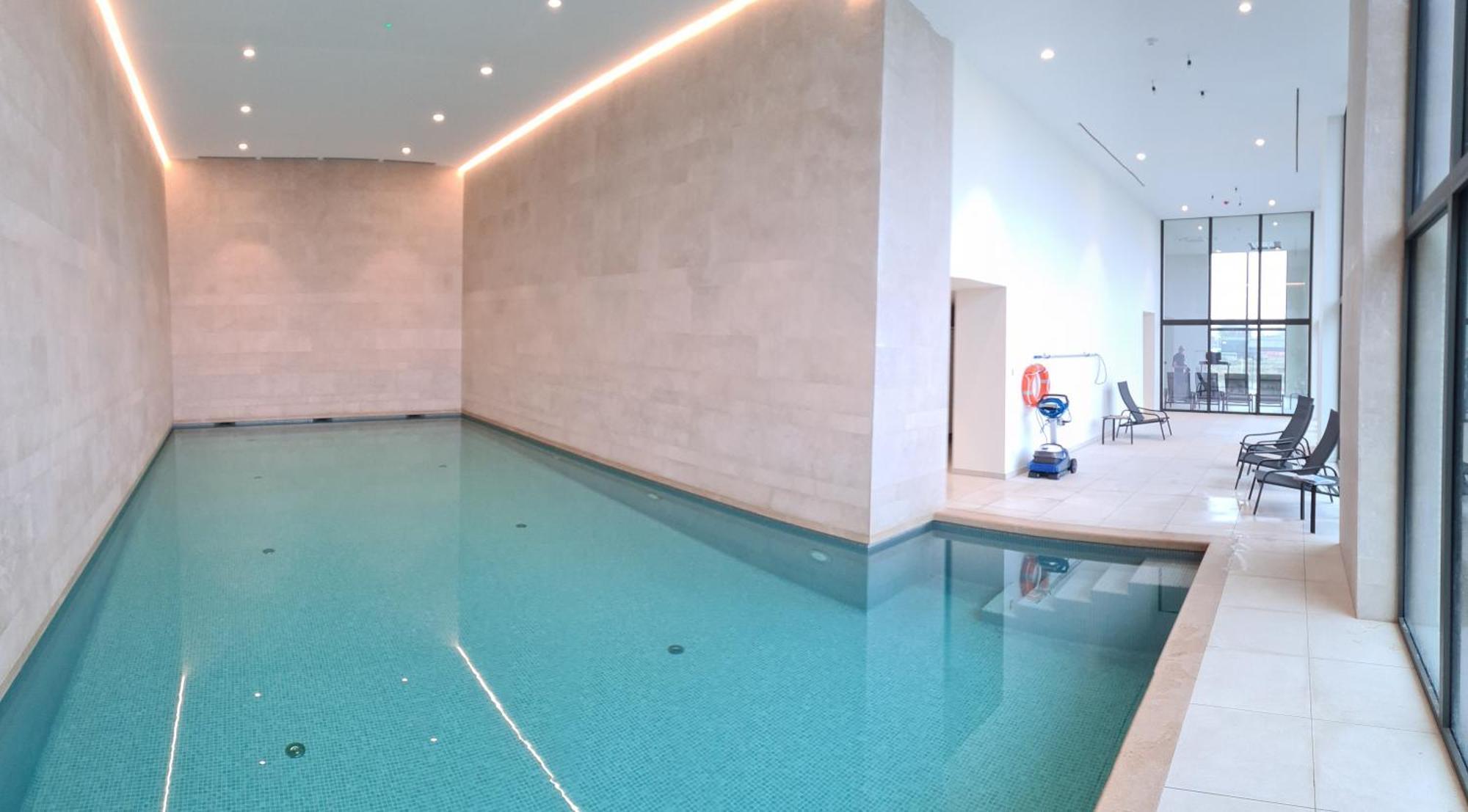 Central Park Tower Sea View Residence With Pool And Gym Oostende Exteriör bild